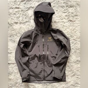 Arc'teryx Men's Dark Gray Performance Jacket